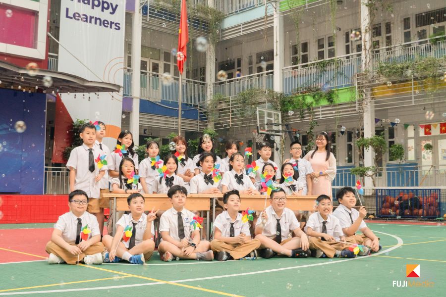 Dịch Vụ Chụp Ảnh Kỷ Yếu Cấp 1 Uy Tín - Chất Lượng